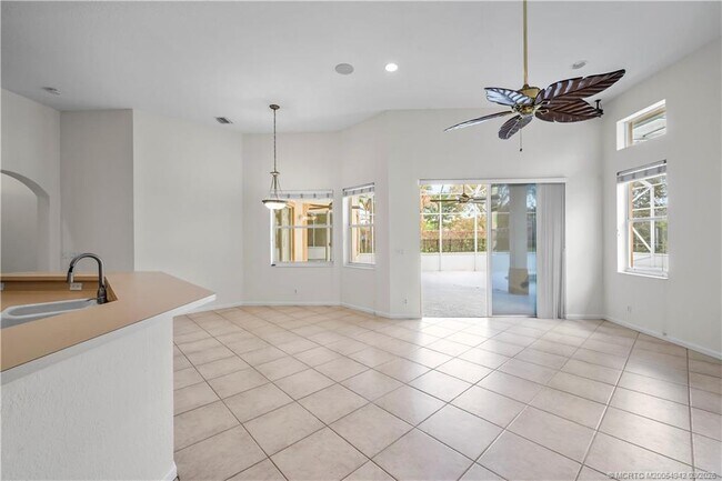 Building Photo - 2529 SW Park Meadows Trail