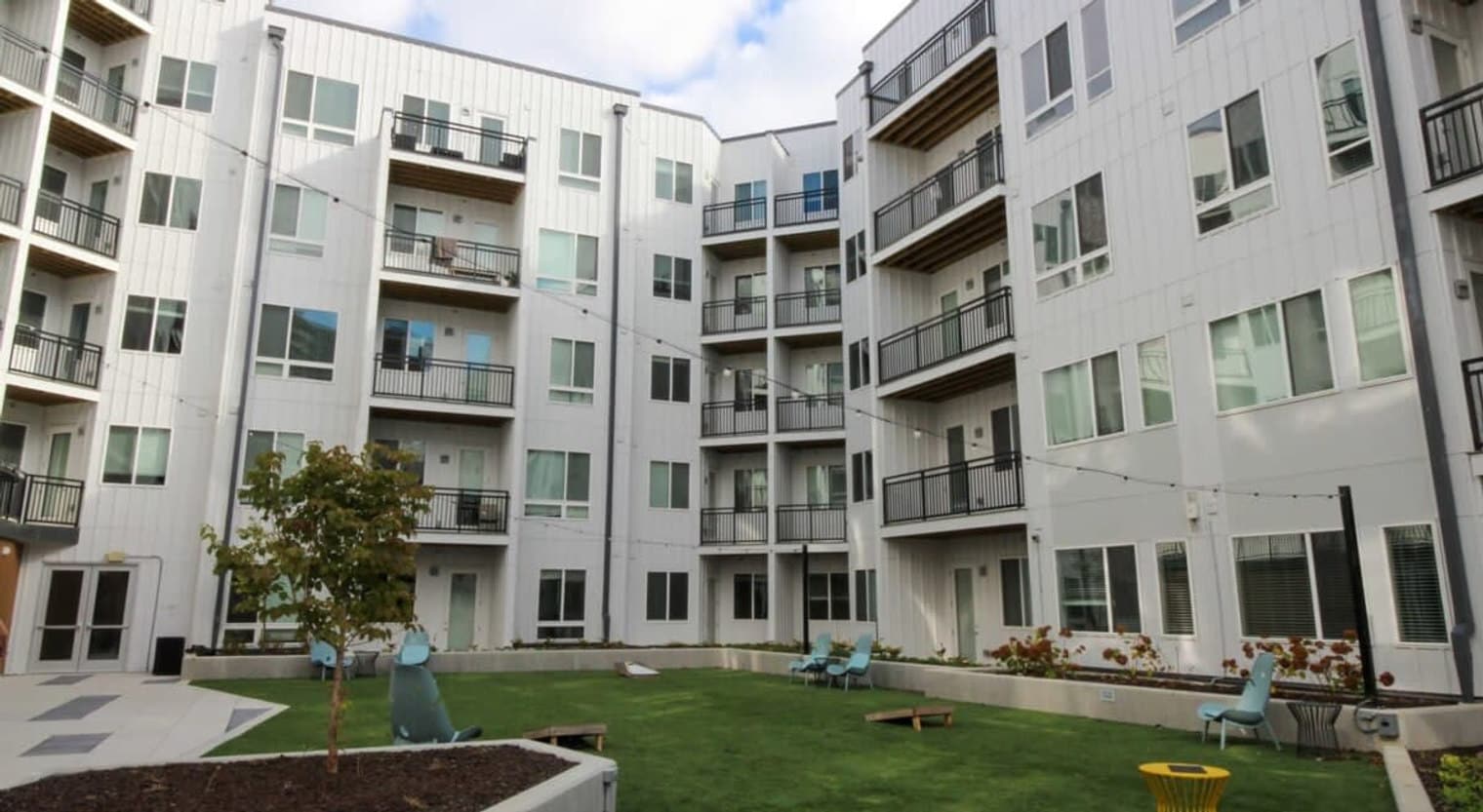 Building Photo - 228 Pike St