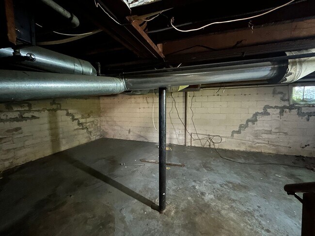 Building Photo - Maffett 2532/2534