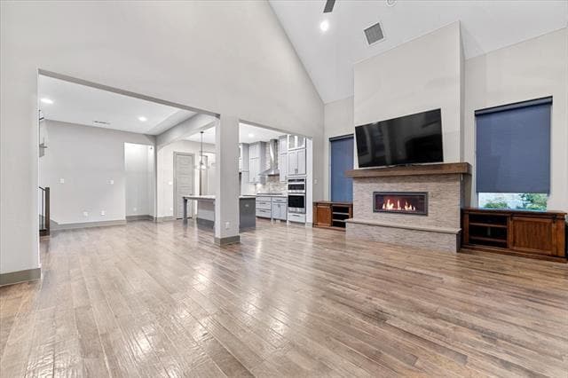 Building Photo - 7112 Royal View Dr