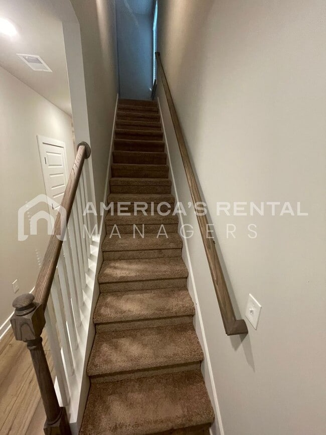 Building Photo - Home for Rent in Weaver, AL!!! Available to View Now!!!