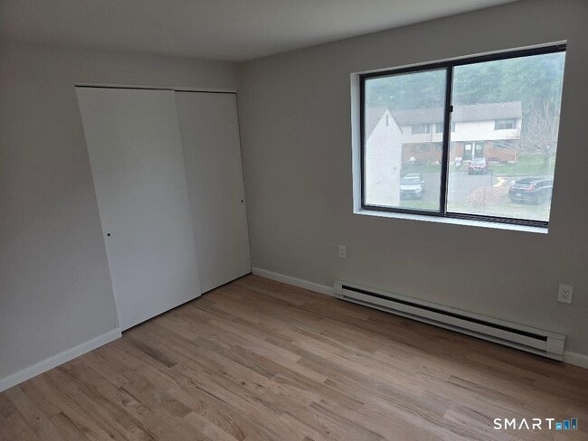 Building Photo - 39 Horton Hill Rd