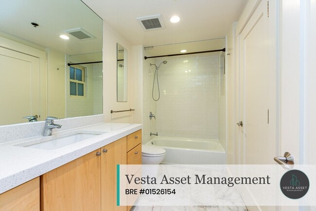 Building Photo - 2812 Washington St