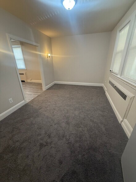 Building Photo - 3728 Dolfield Ave