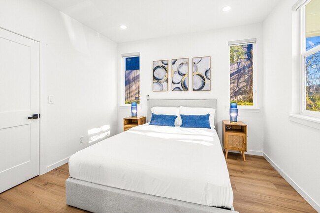 Building Photo - 1400 Martin Luther King Jr Way S