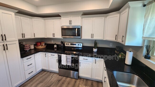 Building Photo - 82190 Waring Way