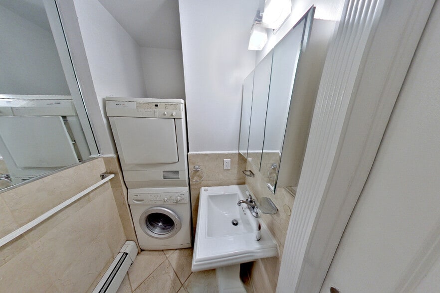 Building Photo - 42 Avenue B