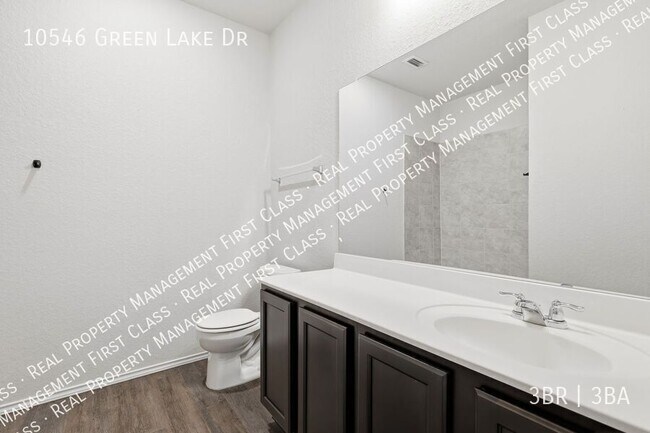 Building Photo - 10546 Grn Lk Dr