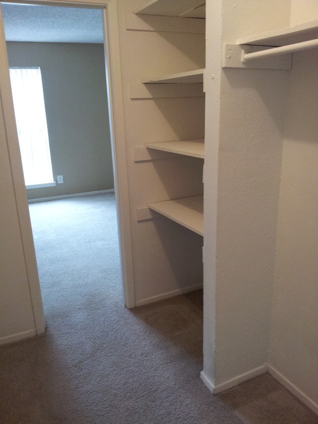 Closet Storage - Shadowood