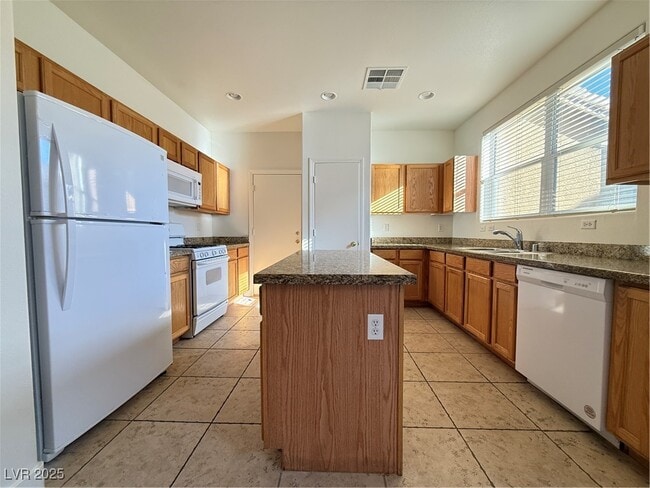 Building Photo - 8971 College Green St