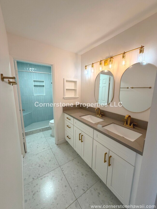 Building Photo - 98-1453-1453 Kaahumanu St