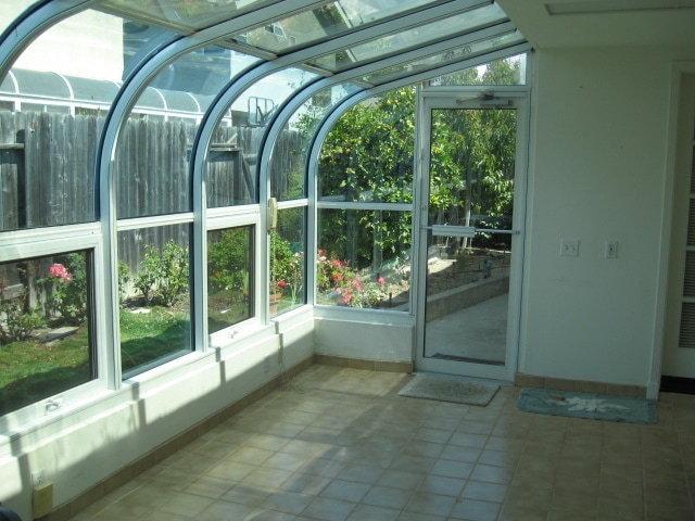 Building Photo - Glen Ellen Home