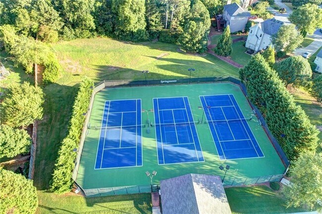 Building Photo - 2835 Crestmont Ct