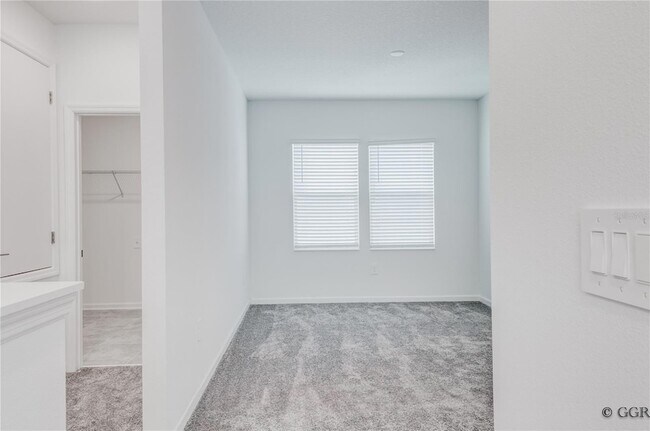 Building Photo - 2207 Sweet Honey Ln