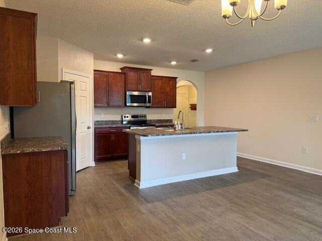 Building Photo - 323 Moray Dr