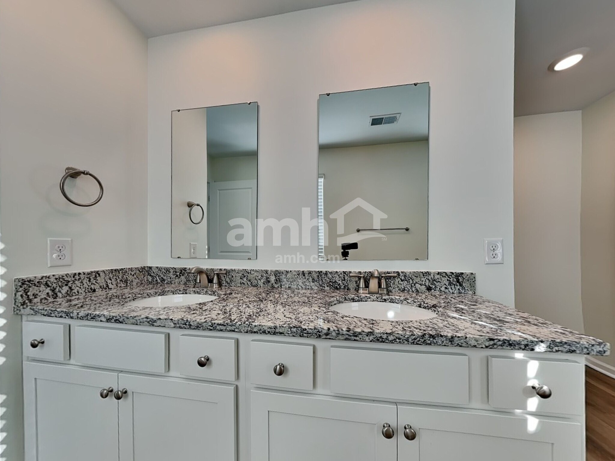 Building Photo - 152 Tobago Cir