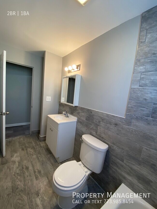 Building Photo - 2208 Hebron Ave