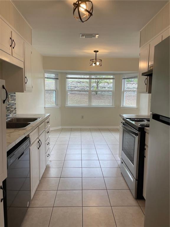 Building Photo - 211 Spur Dr