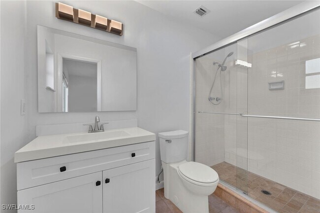 Building Photo - 167 Crown Dr