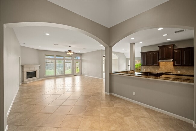 Building Photo - 2818 Red Maple Dr