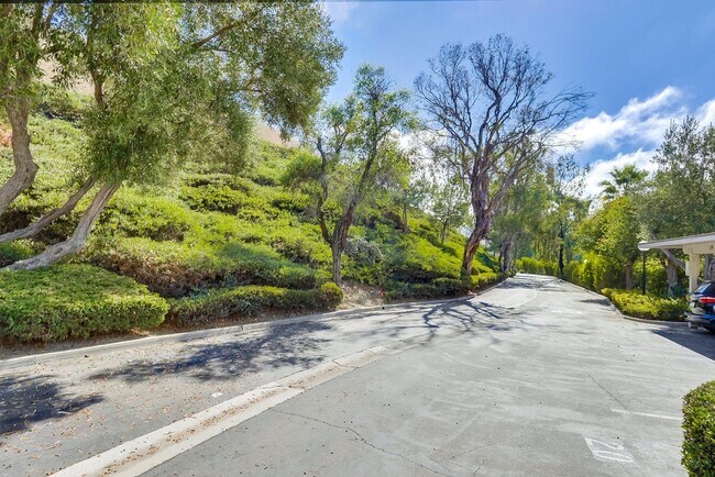 Building Photo - 23821 Hillhurst Dr