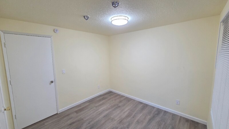 Building Photo - 13543 SW 64th Ave