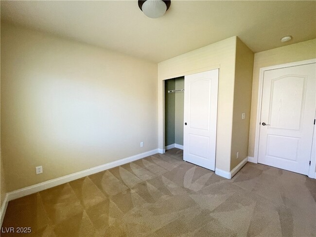 Building Photo - 9873 Belle Marie Ct