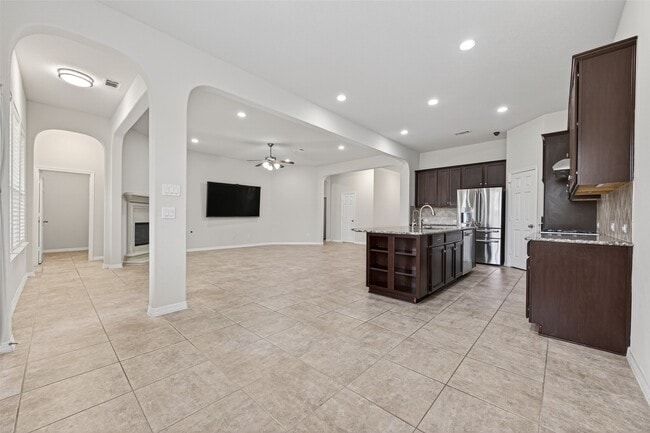 Building Photo - 613 West Fork