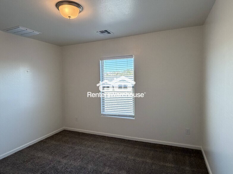 Building Photo - 3852 Princeton Ln