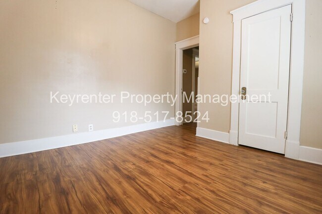 Building Photo - 412 N McKinley Ave