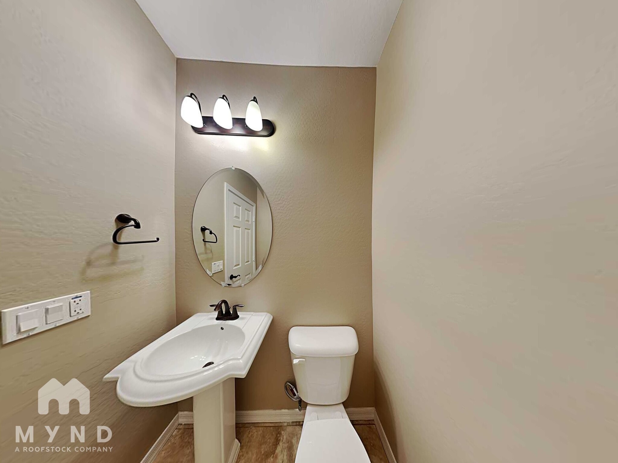 Building Photo - 17694 W Mandalay Ln