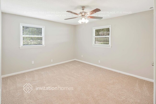 Building Photo - 2642 Hill Ln