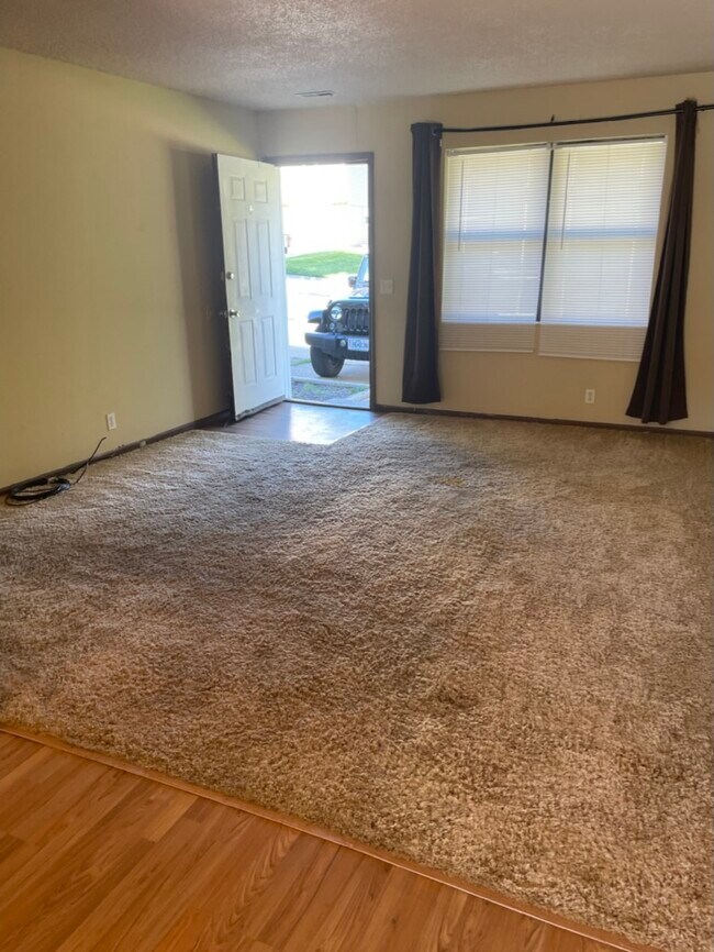 Living room - 6211 N 28th Street Ter