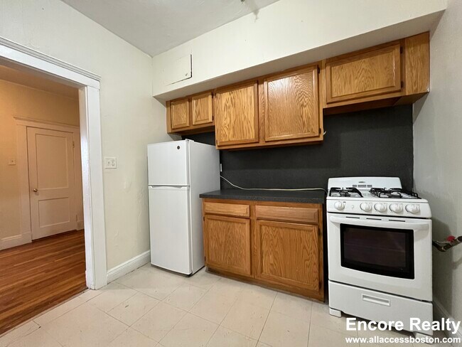 Building Photo - 1630 Commonwealth Ave