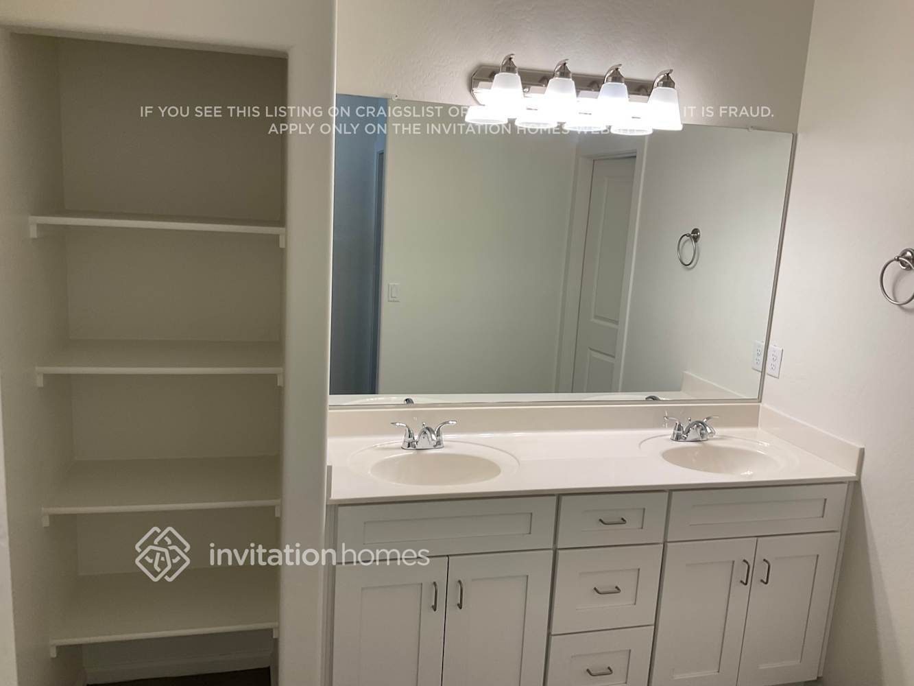 Building Photo - 16440 S 10th St