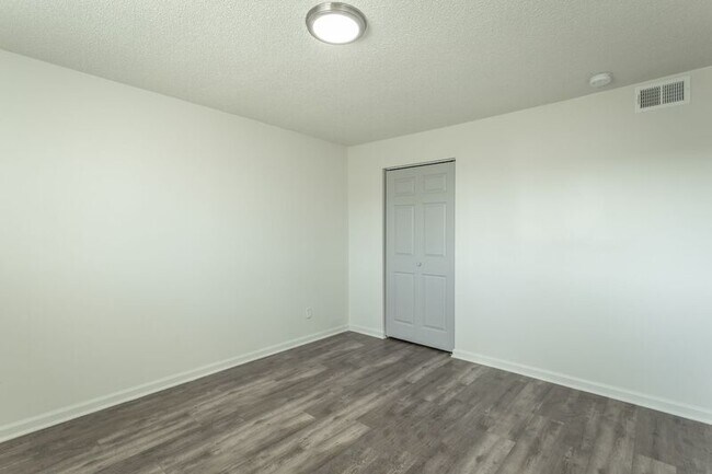 Building Photo - 127 Goodson Ave