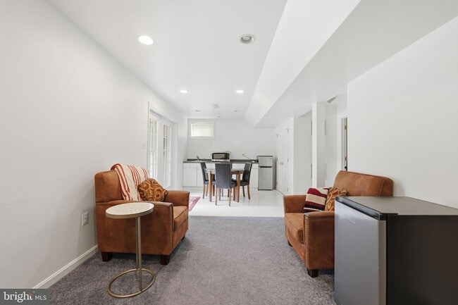 Building Photo - 6355 Willowfield Way