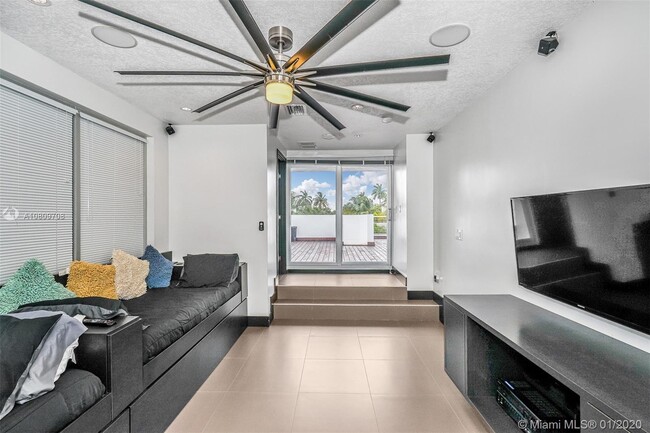 Building Photo - 2612 Key Largo Ln