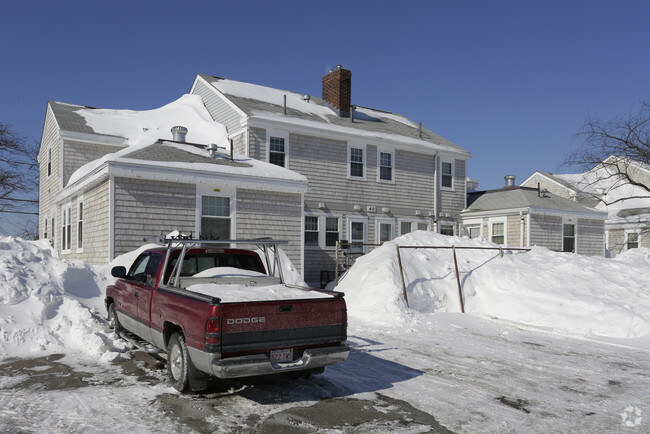 Building Photo - Snug Harbor