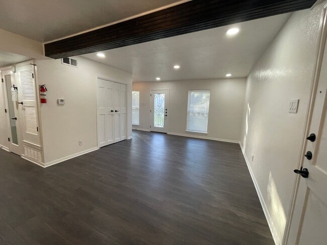 Building Photo - 1306 N 42nd St