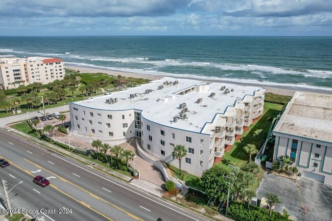 Building Photo - 601 N Miramar Ave