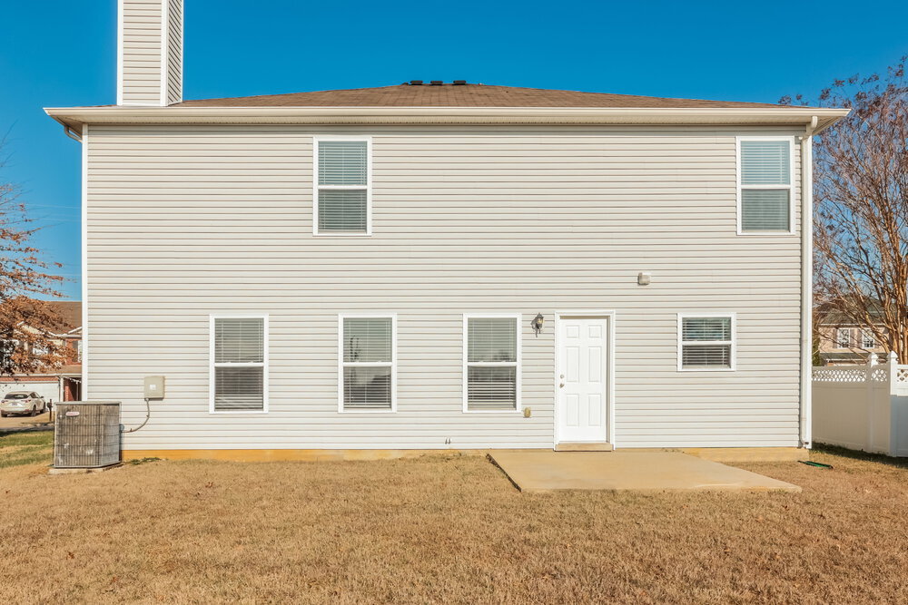 Building Photo - 5576 Dory Dr