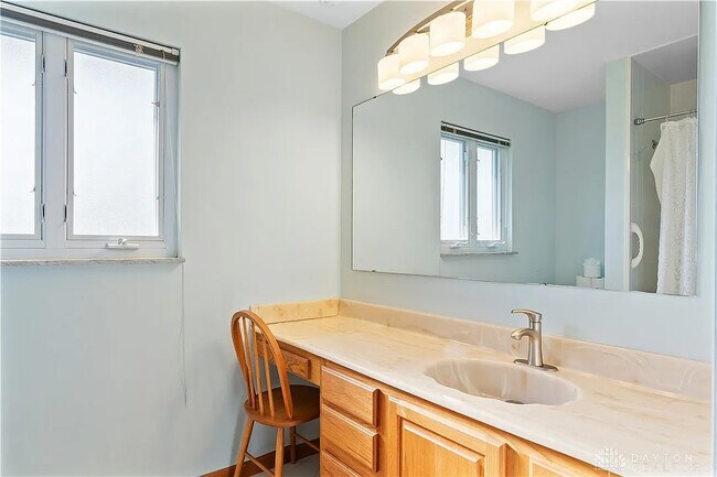Building Photo - 4500 Acreview Ln