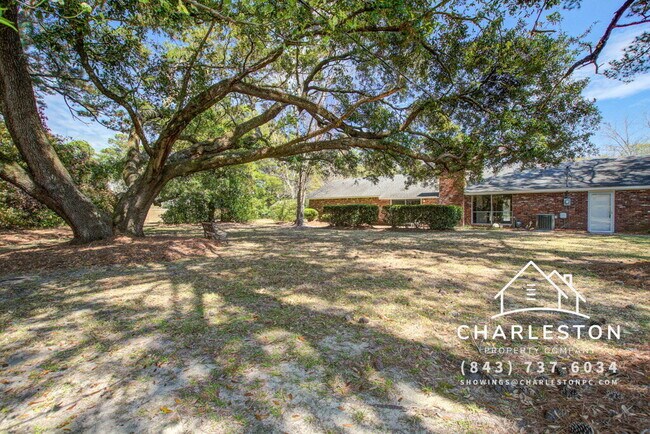 Building Photo - 1805 Chelwood Cir