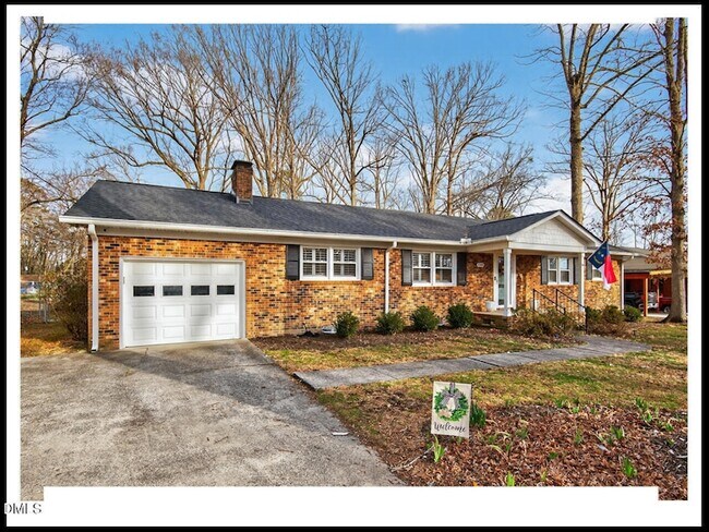 Building Photo - 5008 Autumn Dr