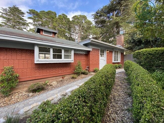 Building Photo - Completely Remodeled One Bedroom Carmel Hi...