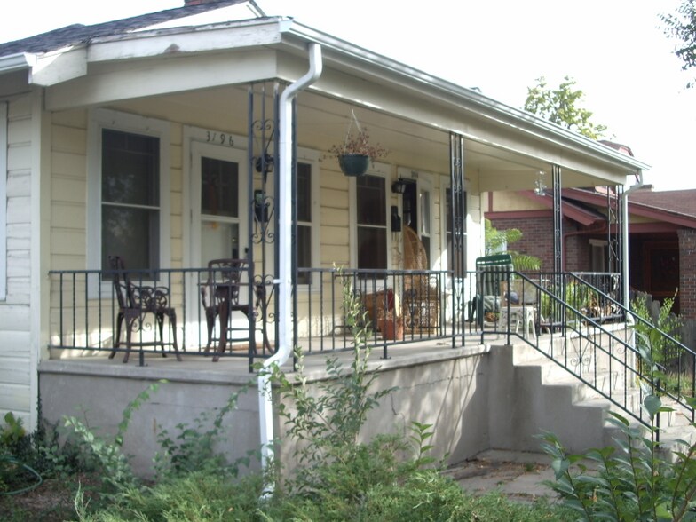 Building Photo - 3196 Ames St