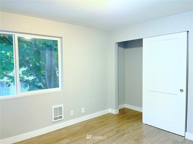 Building Photo - 17110 NE 45th St