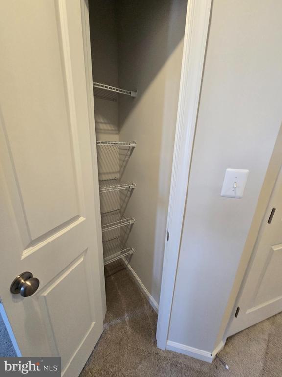 Building Photo - 1324 Red Clover Ln