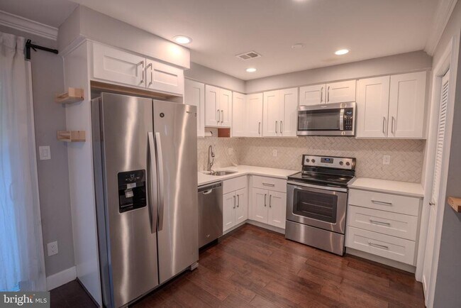 Building Photo - 12138 Captiva Ct